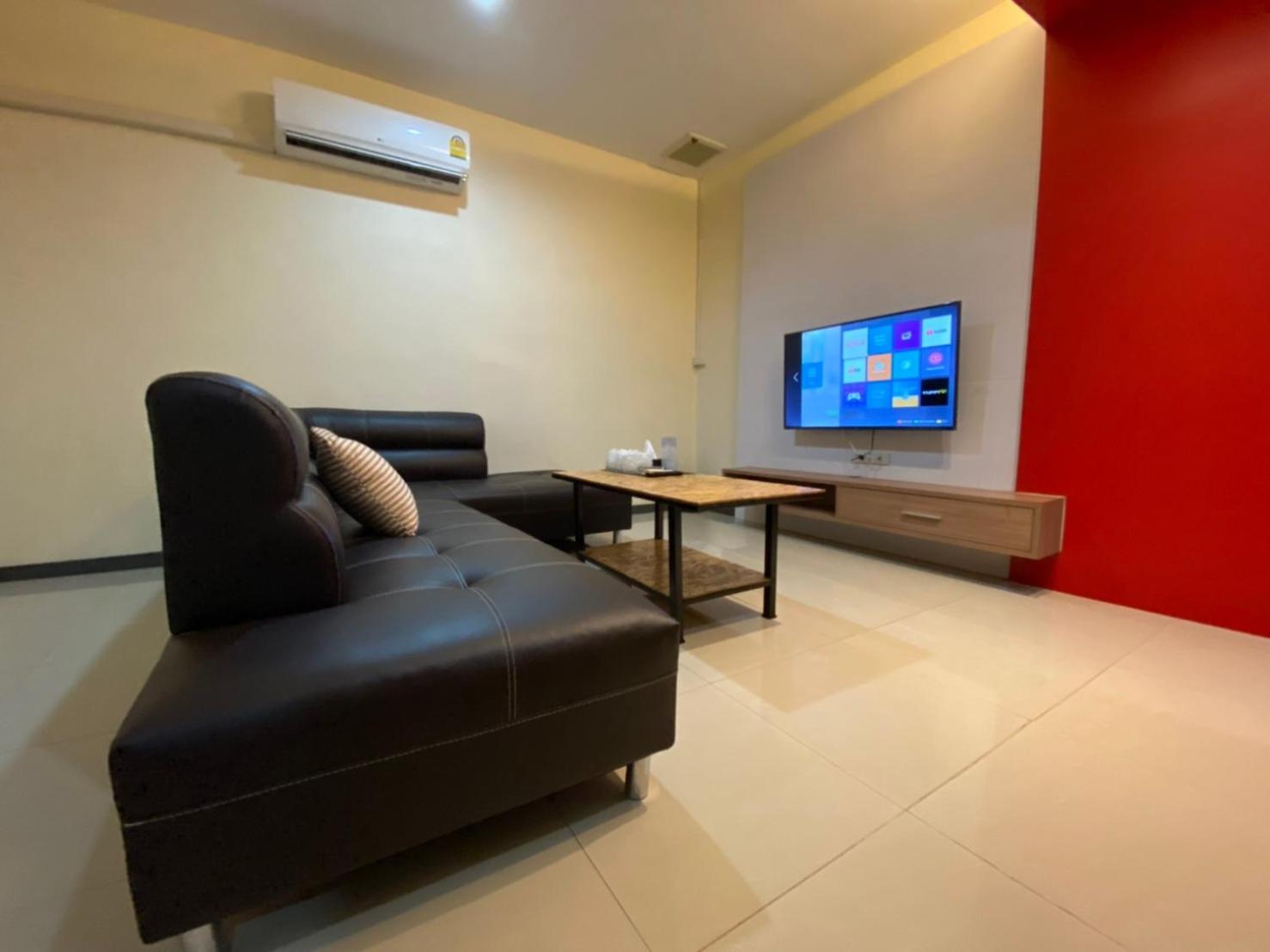 Three-Bedroom Suite - Photo 1