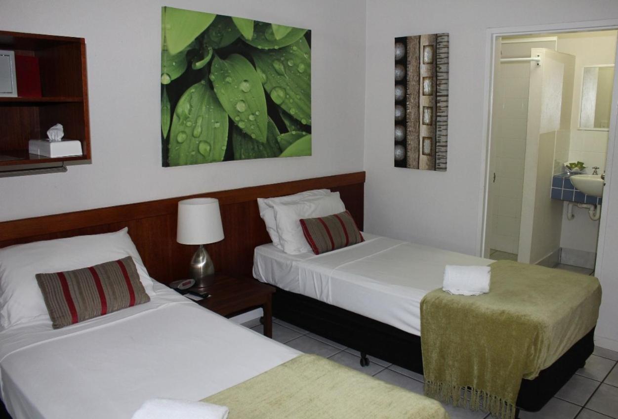 Twin Single Suite - Photo 3