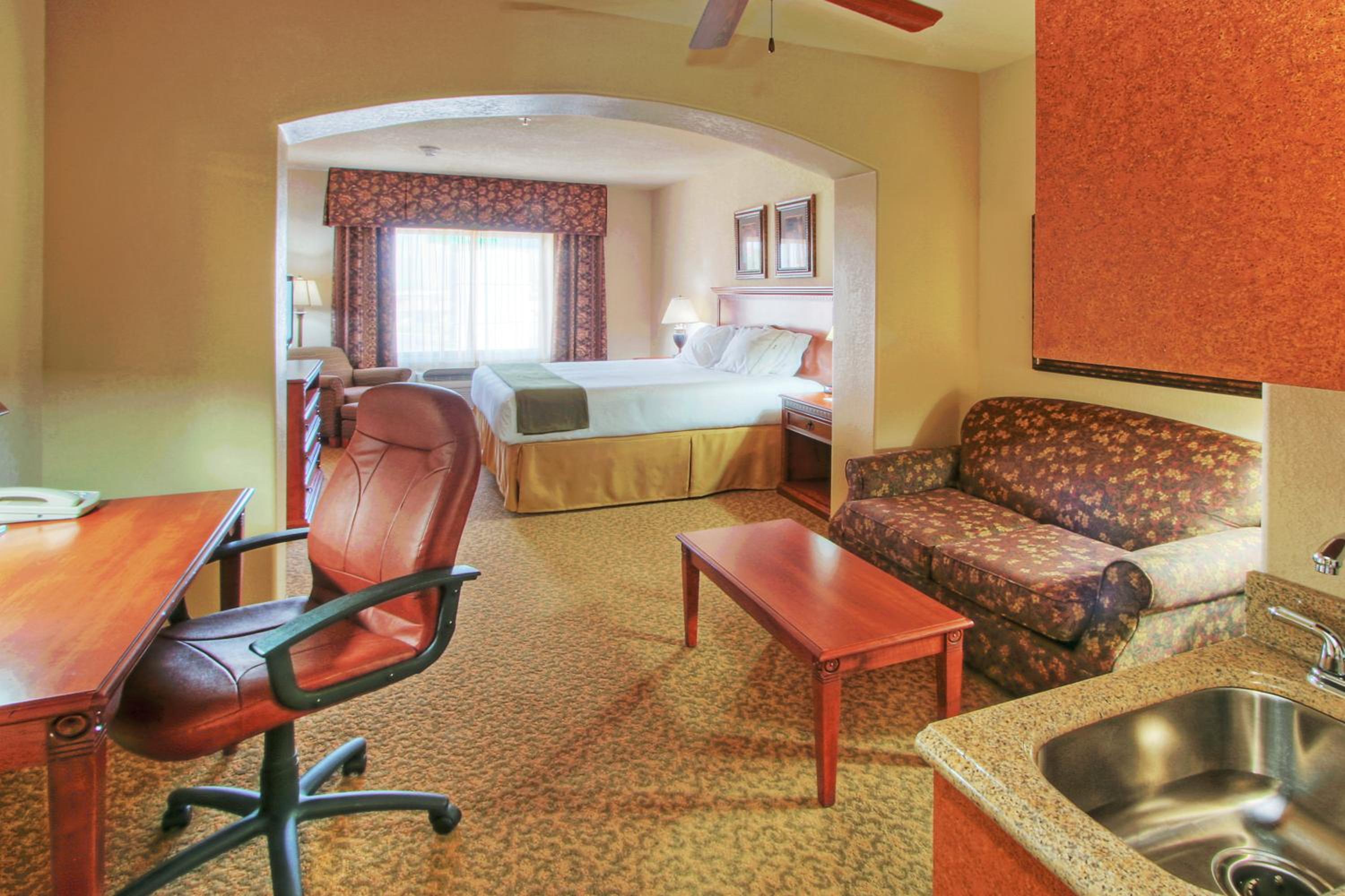 King Suite - Photo 5