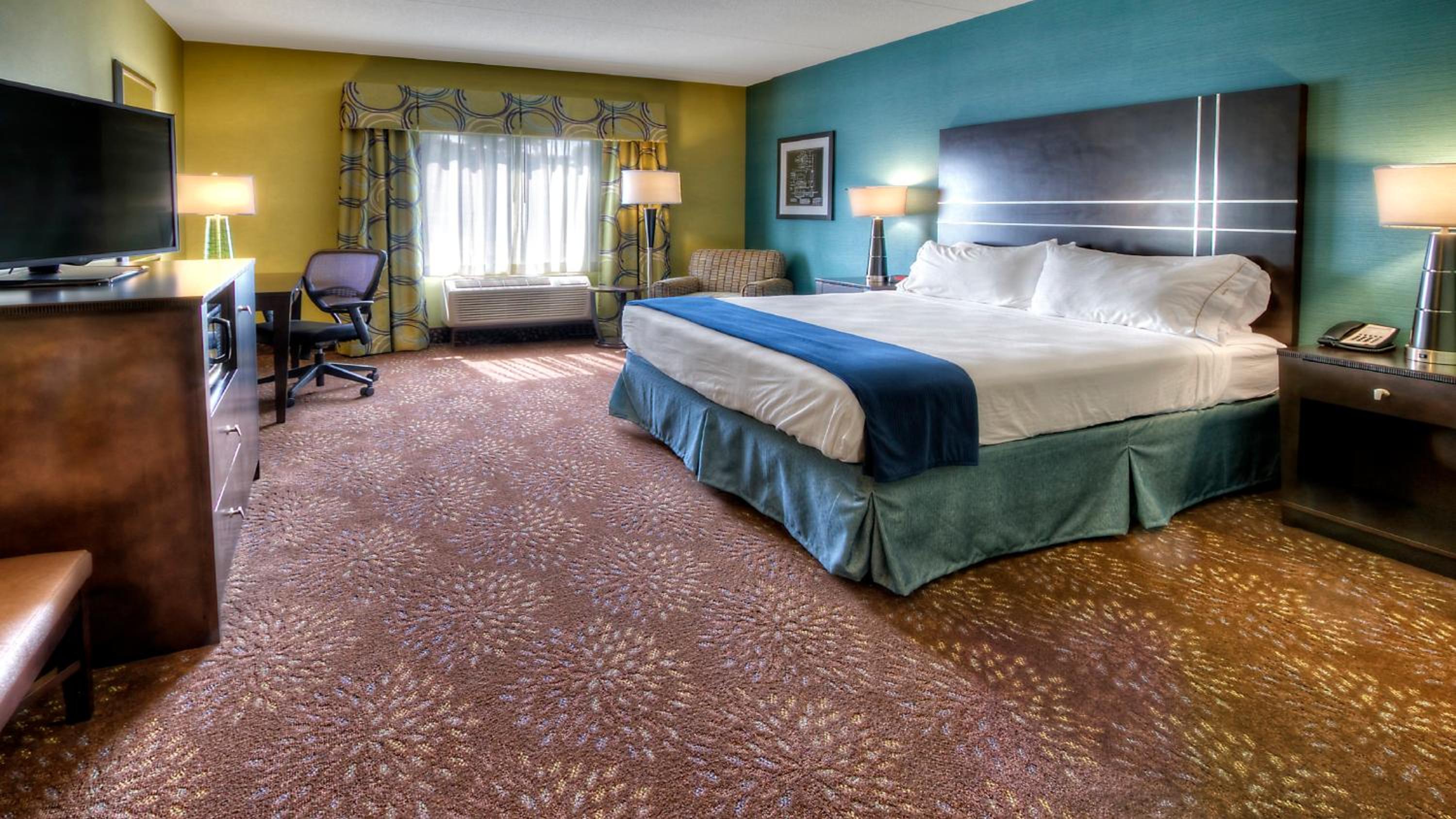 King Room - Mobility Access/Hearing Accessible photo 1