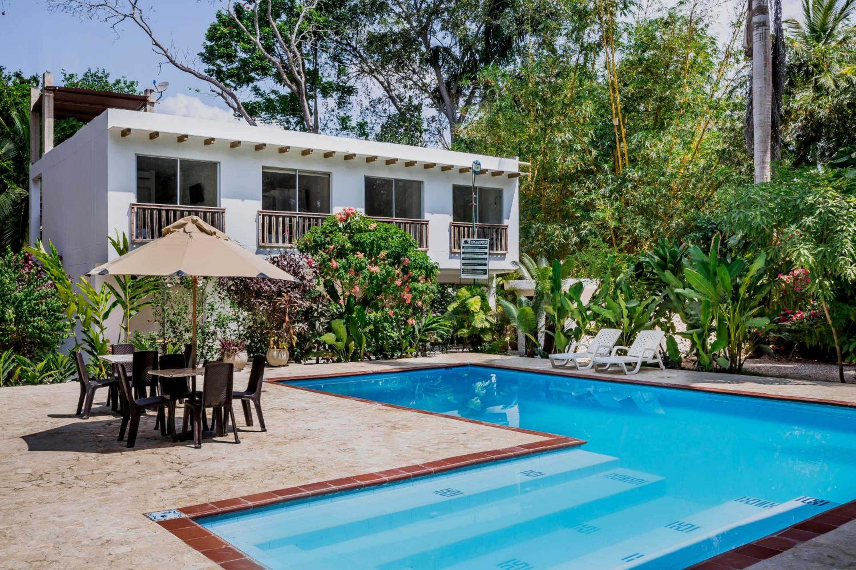 Triple Room with Pool View photo 3