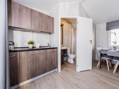 Double or Twin Room with Balcony - Photo 2
