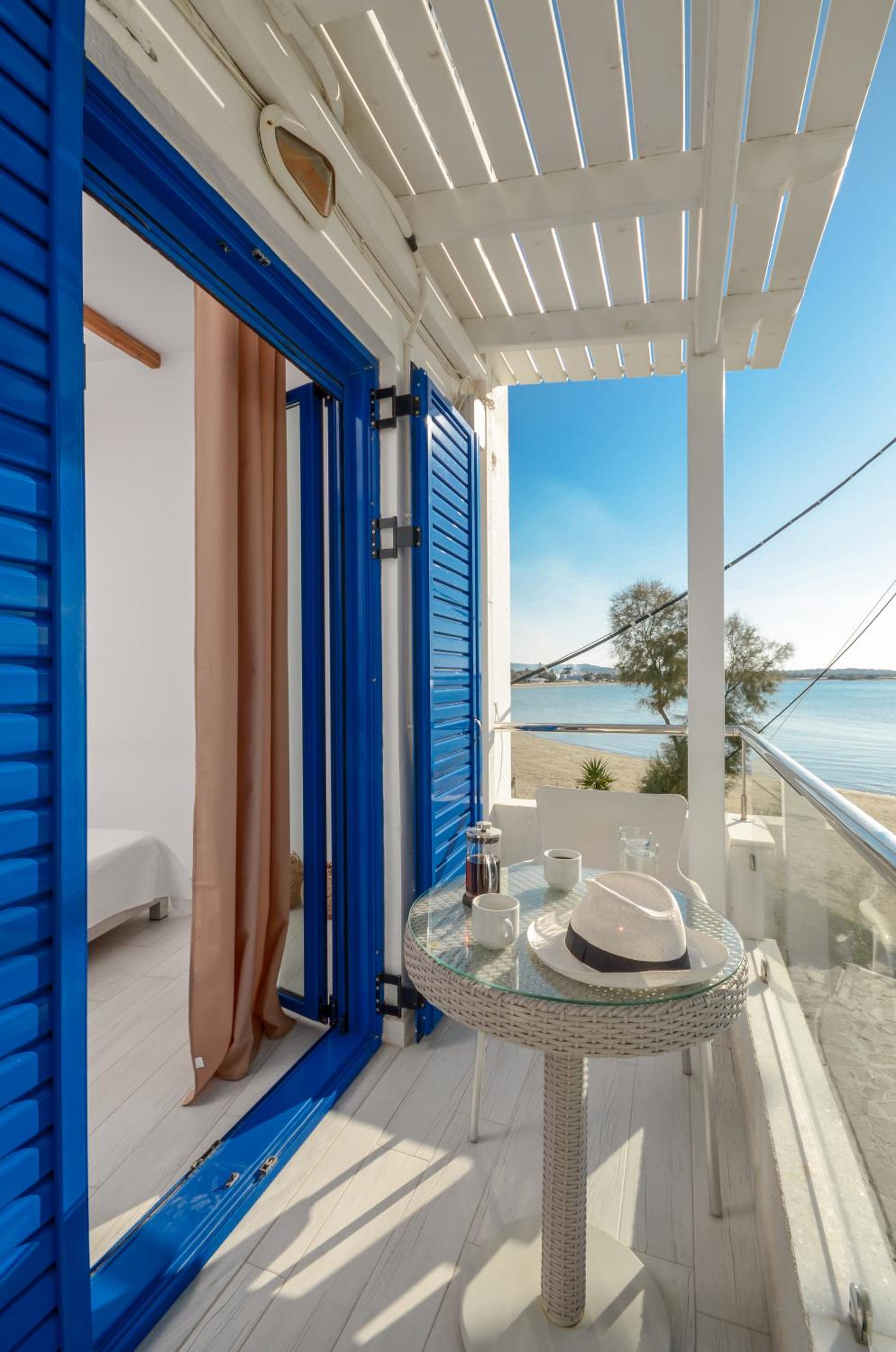 Double Room with Sea View - Photo 10