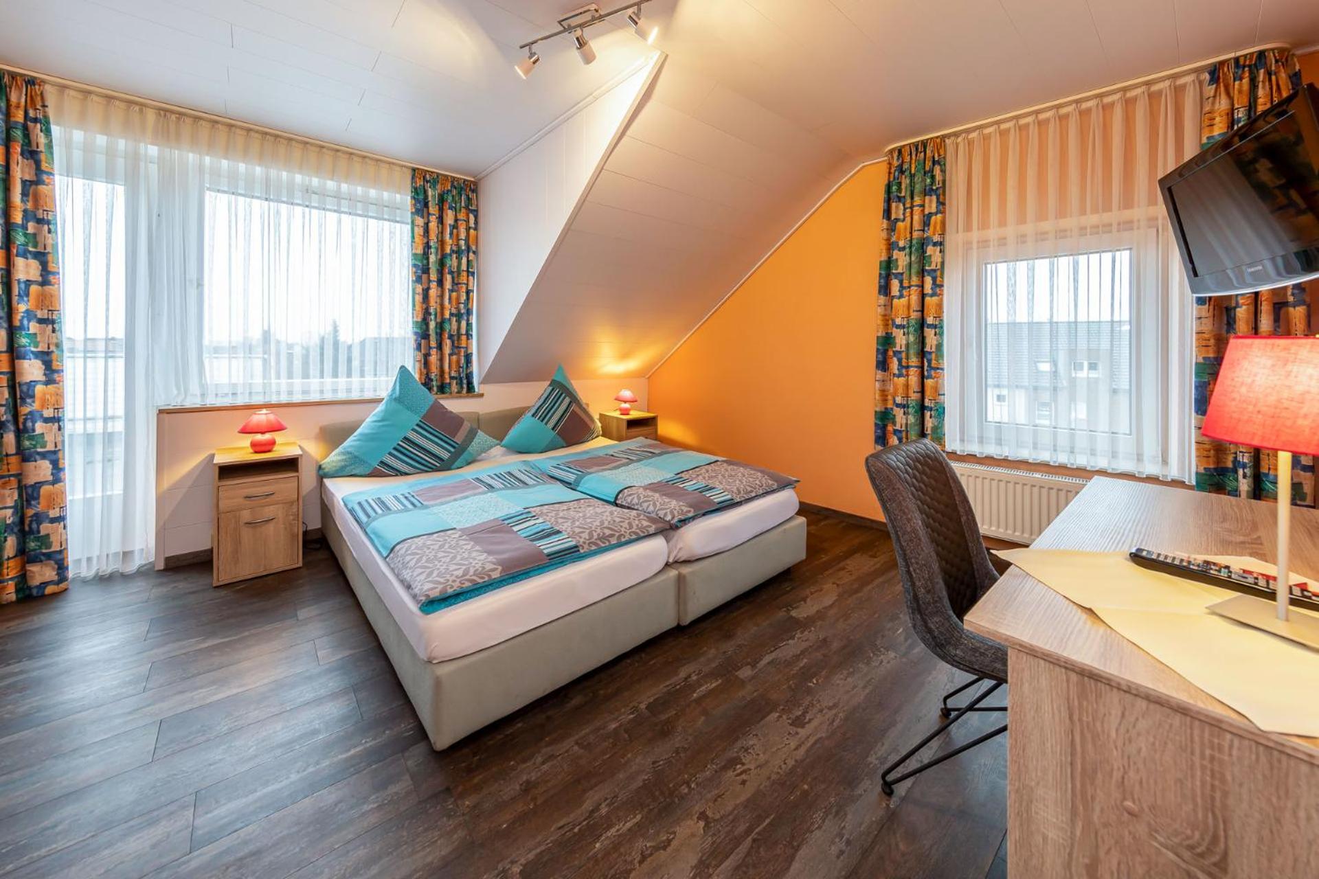 Double Room with Private Bathroom - Photo 1