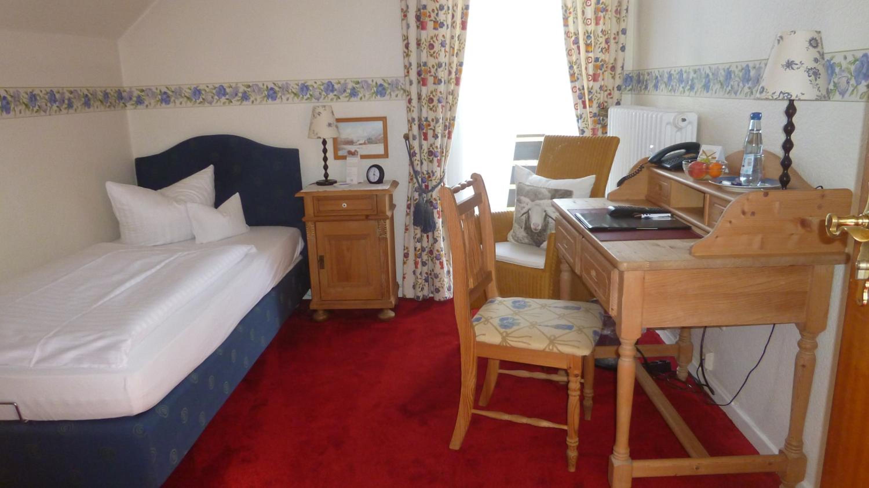 Single Room photo 1