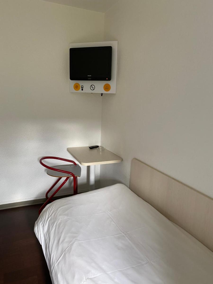 Twin Room with Shared Bathroom photo 1