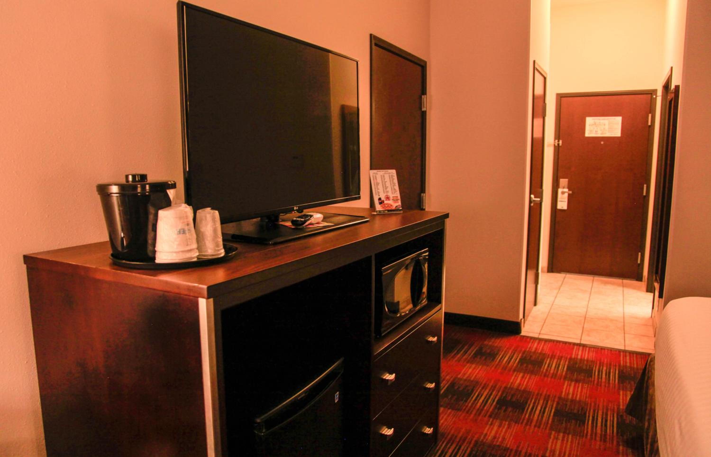 Standard King Room photo 2