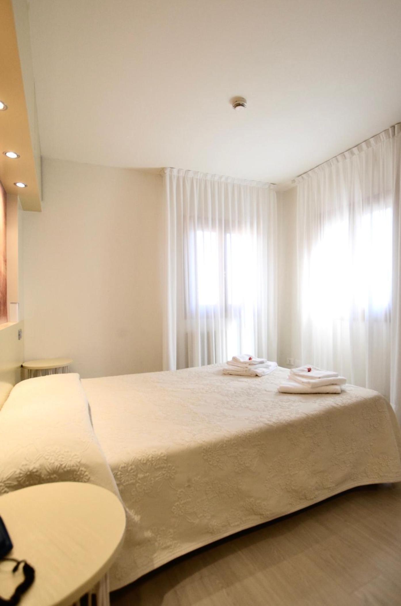 Double or Twin Room photo 1