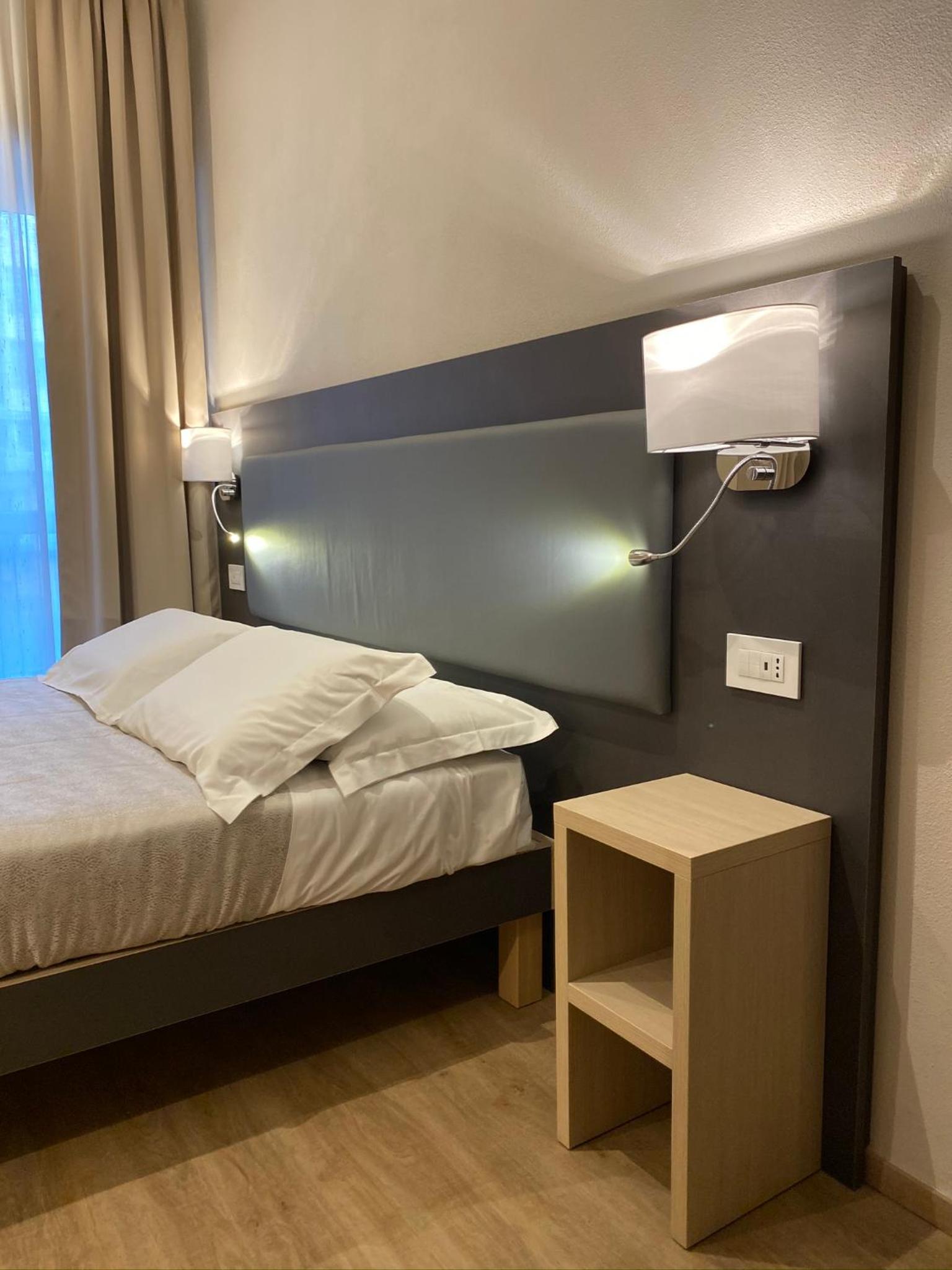 Standard Double Room - Photo 1