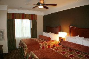 King Suite - Mobility Accessible with Bathtub and Sofa Bed