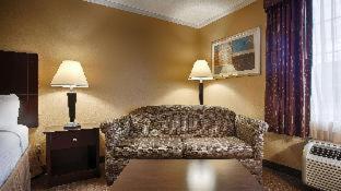 King Room with Roll-in Shower - Disability Access/Non-Smoking photo 3