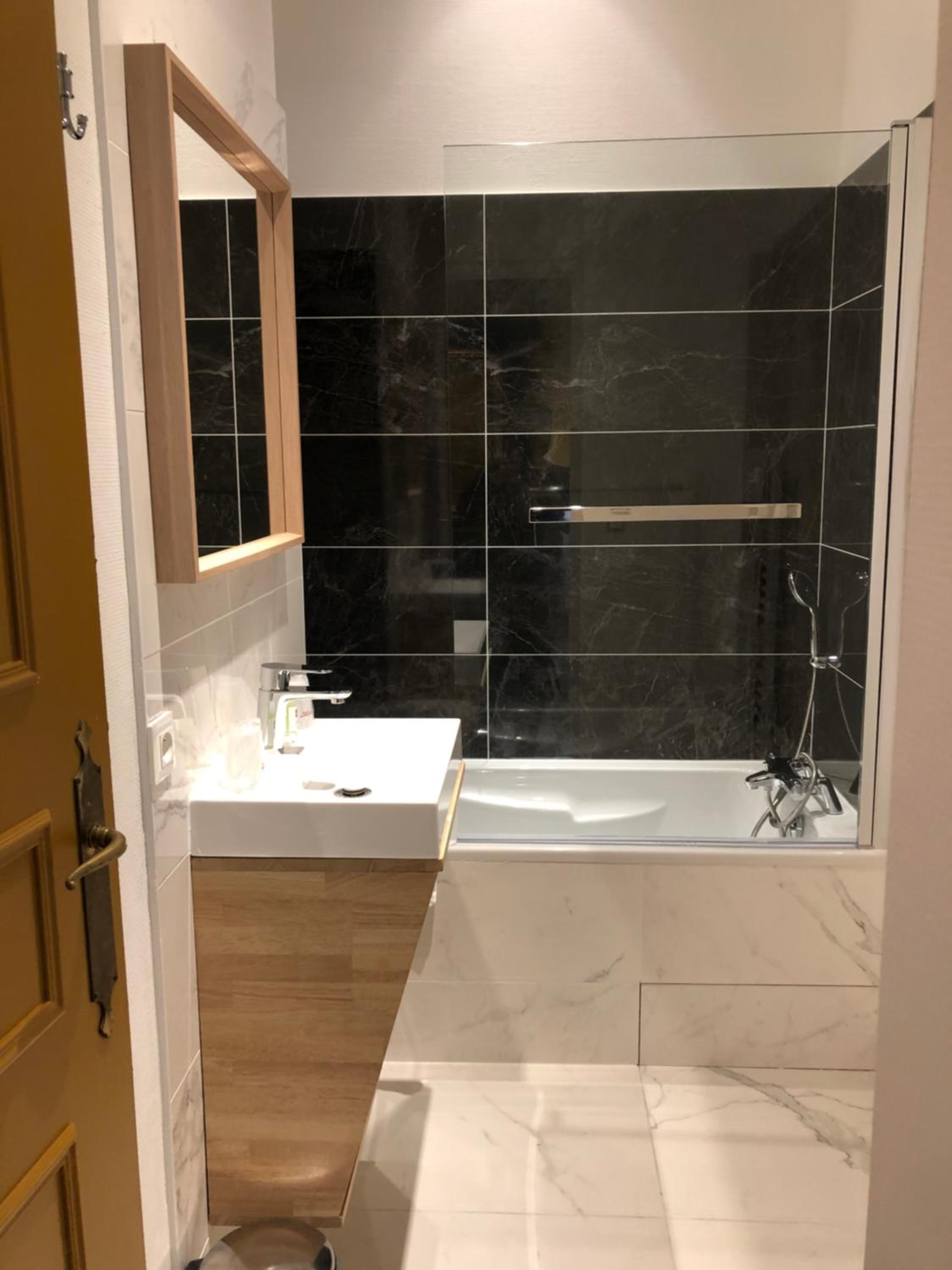 Superior Deluxe Double or Twin Room - Accessible by Stairs Only - Photo 6