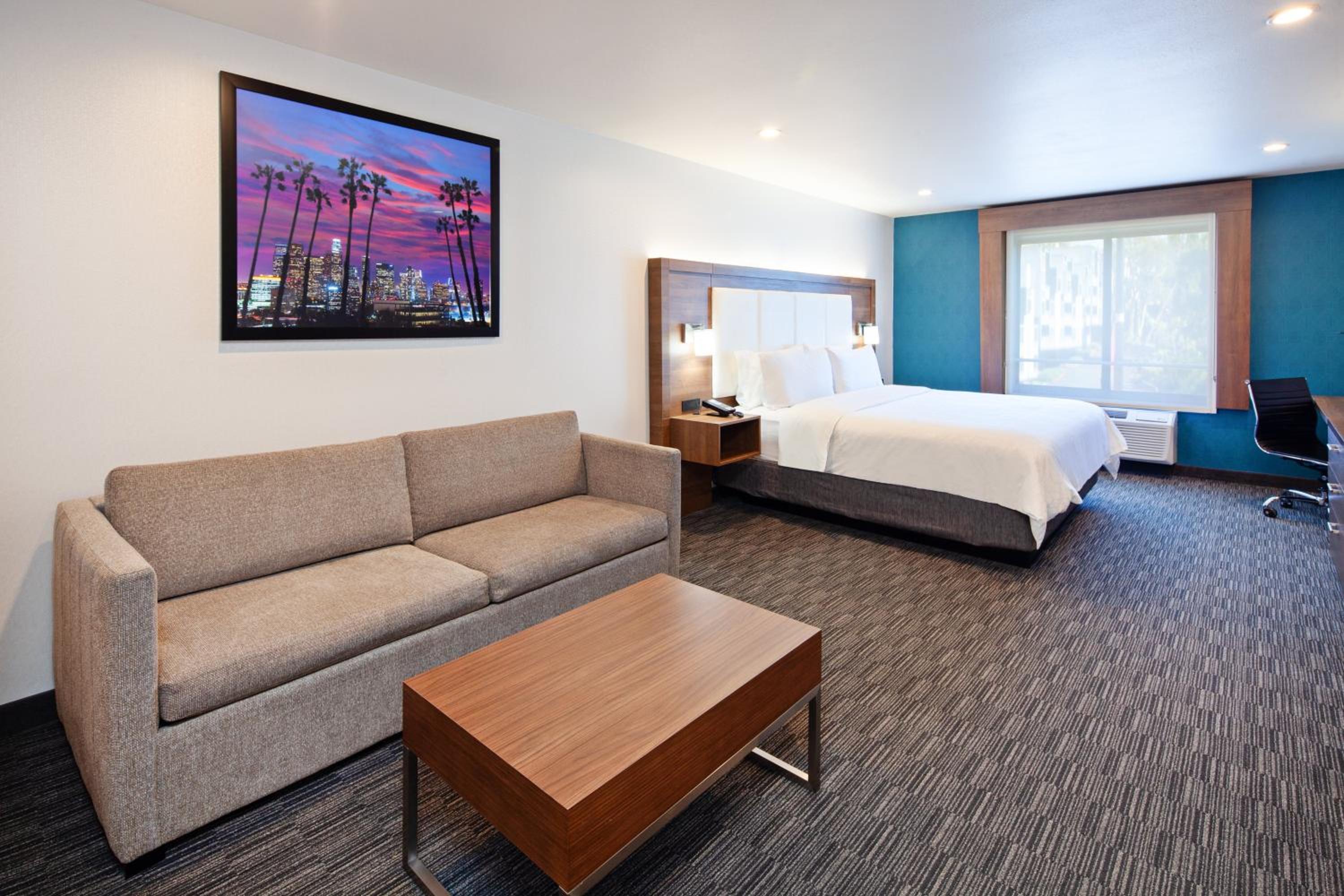 Executive Suite - Non-Smoking