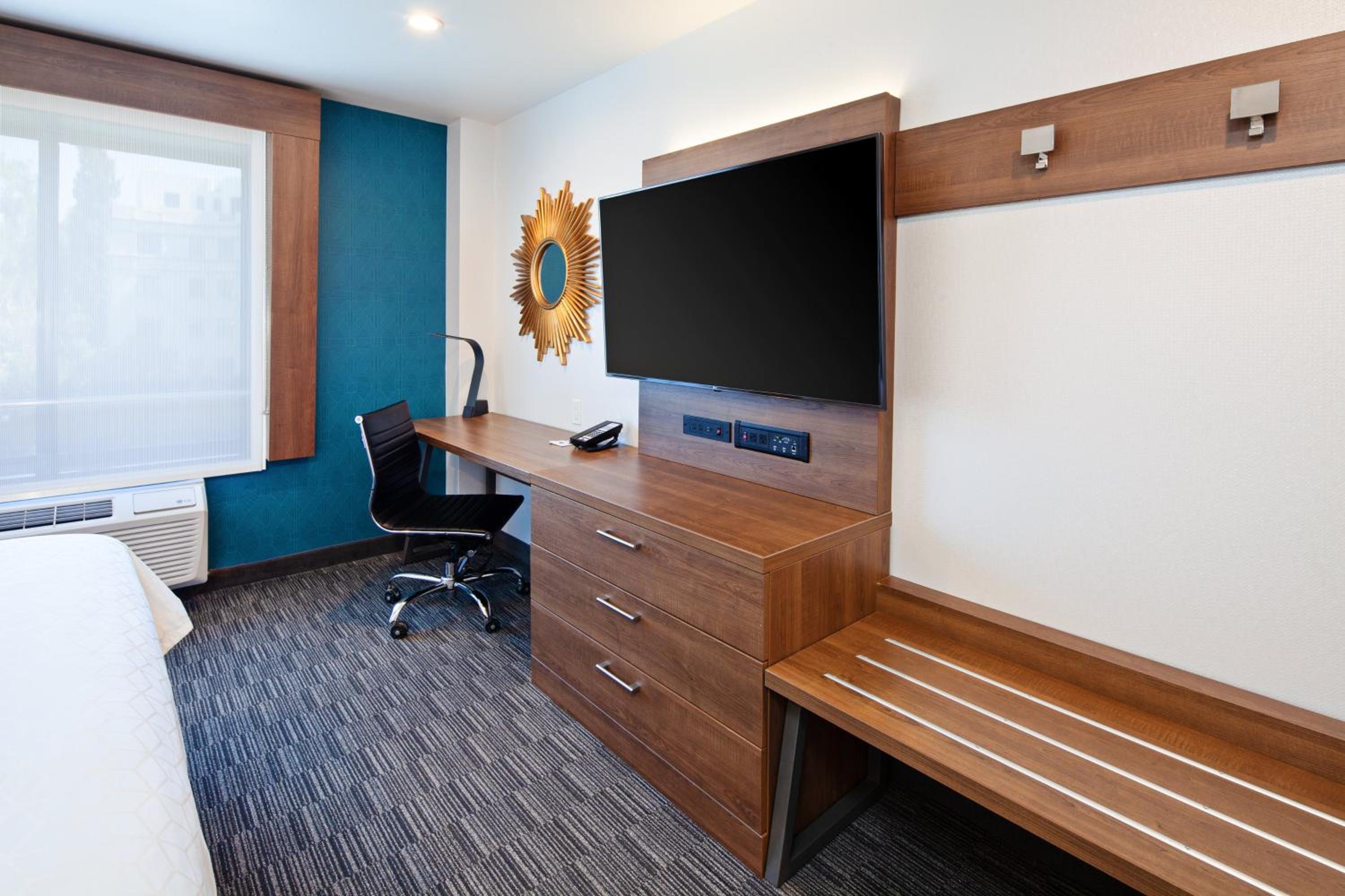 Standard King Room