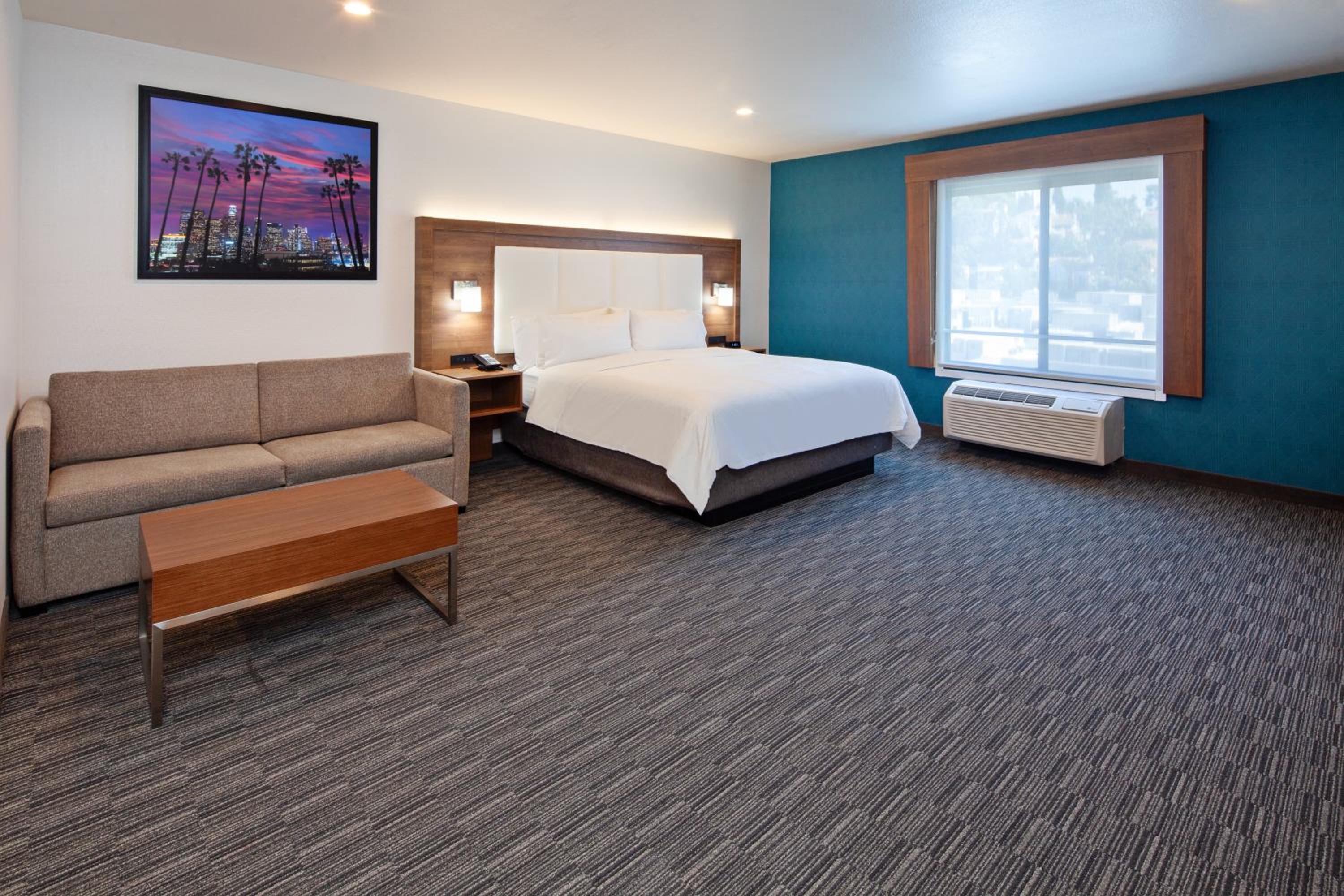 Executive Suite - Non-Smoking