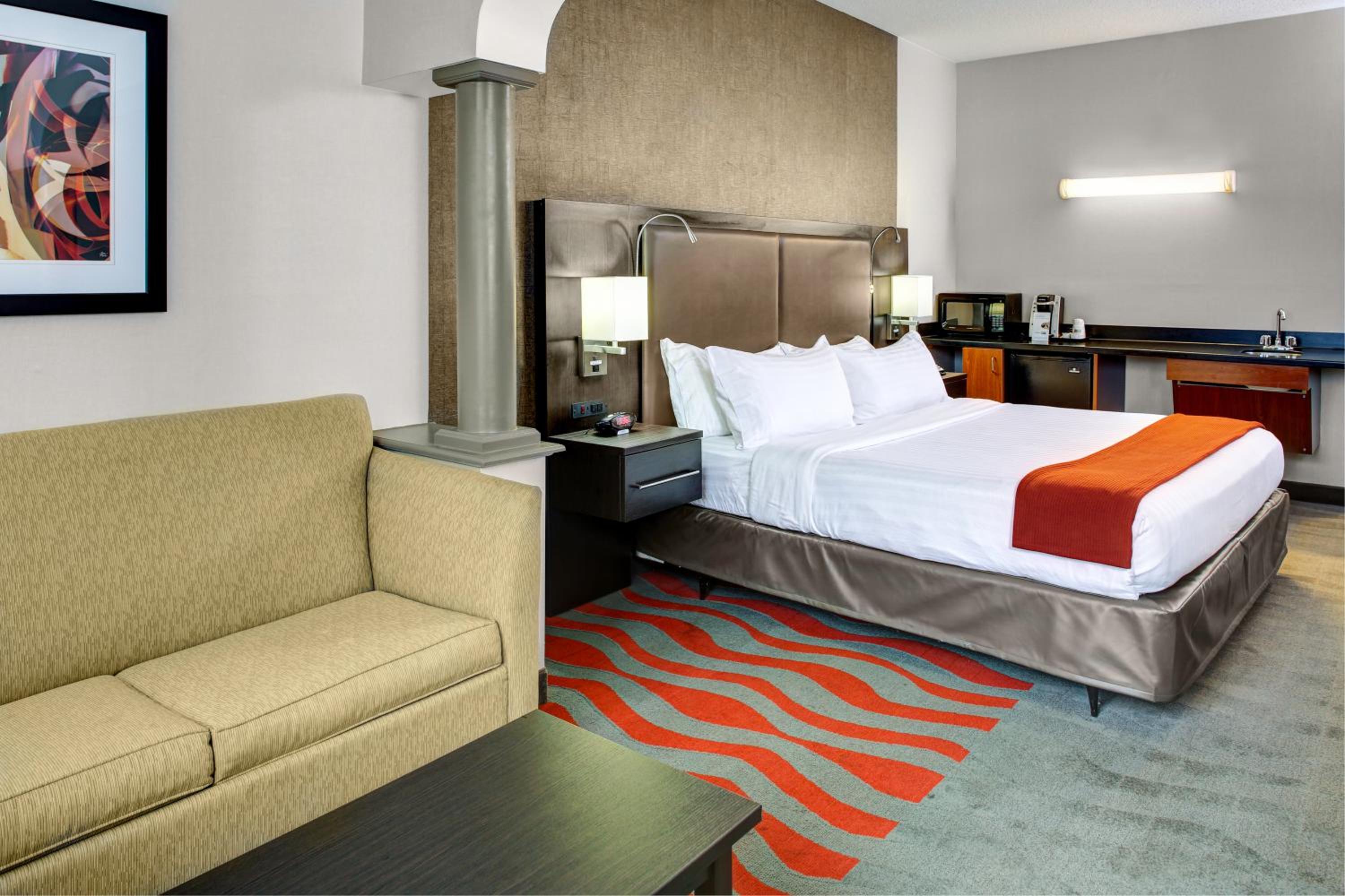 King Suite with Sofa Bed - Photo 2