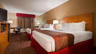 Quadruple Room with Two Queen Beds and Roll-In Shower - Non Smoking photo 1