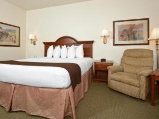 King Room - Non Smoking photo 1