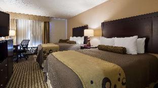 Queen Room with Two Queen Beds - Non-Smoking - Photo 11
