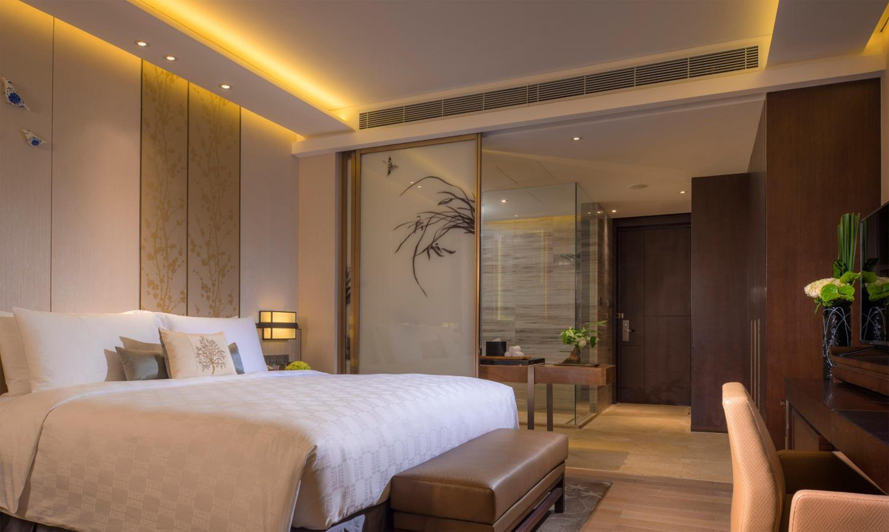 Premium King Room