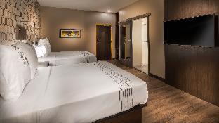 Standard Queen Room with Two Queen Beds - Photo 4