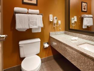 King Room with Bath Tub - Communication Assistance/Non-Smoking - Photo 4