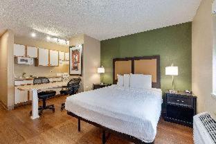 2 Queen Beds | Suite, Non-Smoking, Micfridge - Photo 1