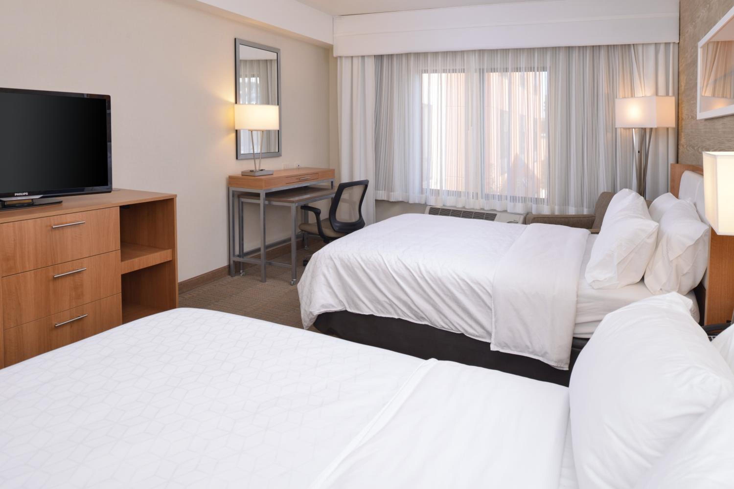 Standard Room with Two Queen Beds