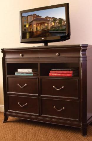 King Room - Disability Access - Photo 3