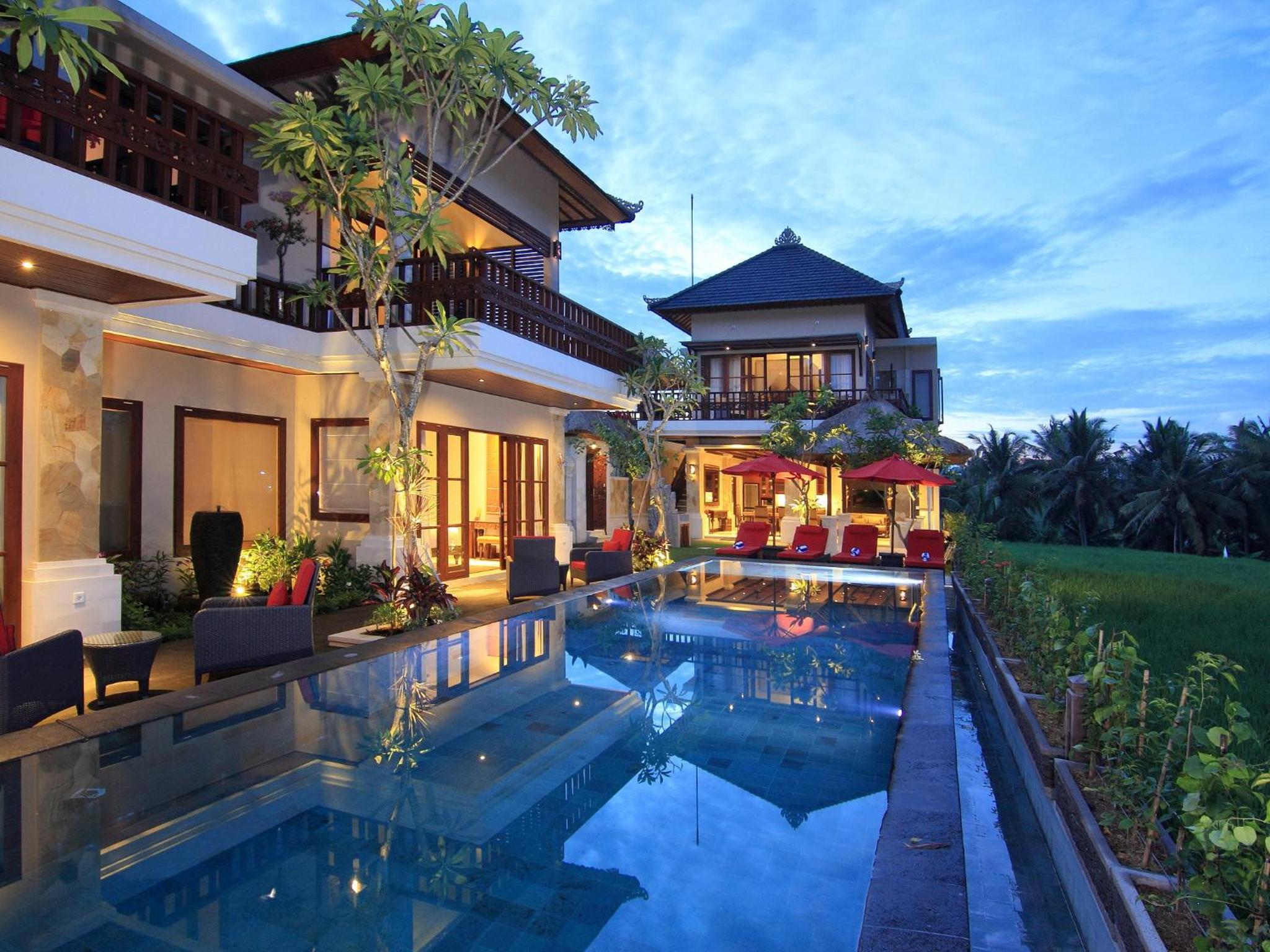 Four-Bedroom Villa with Private Pool - Photo 4