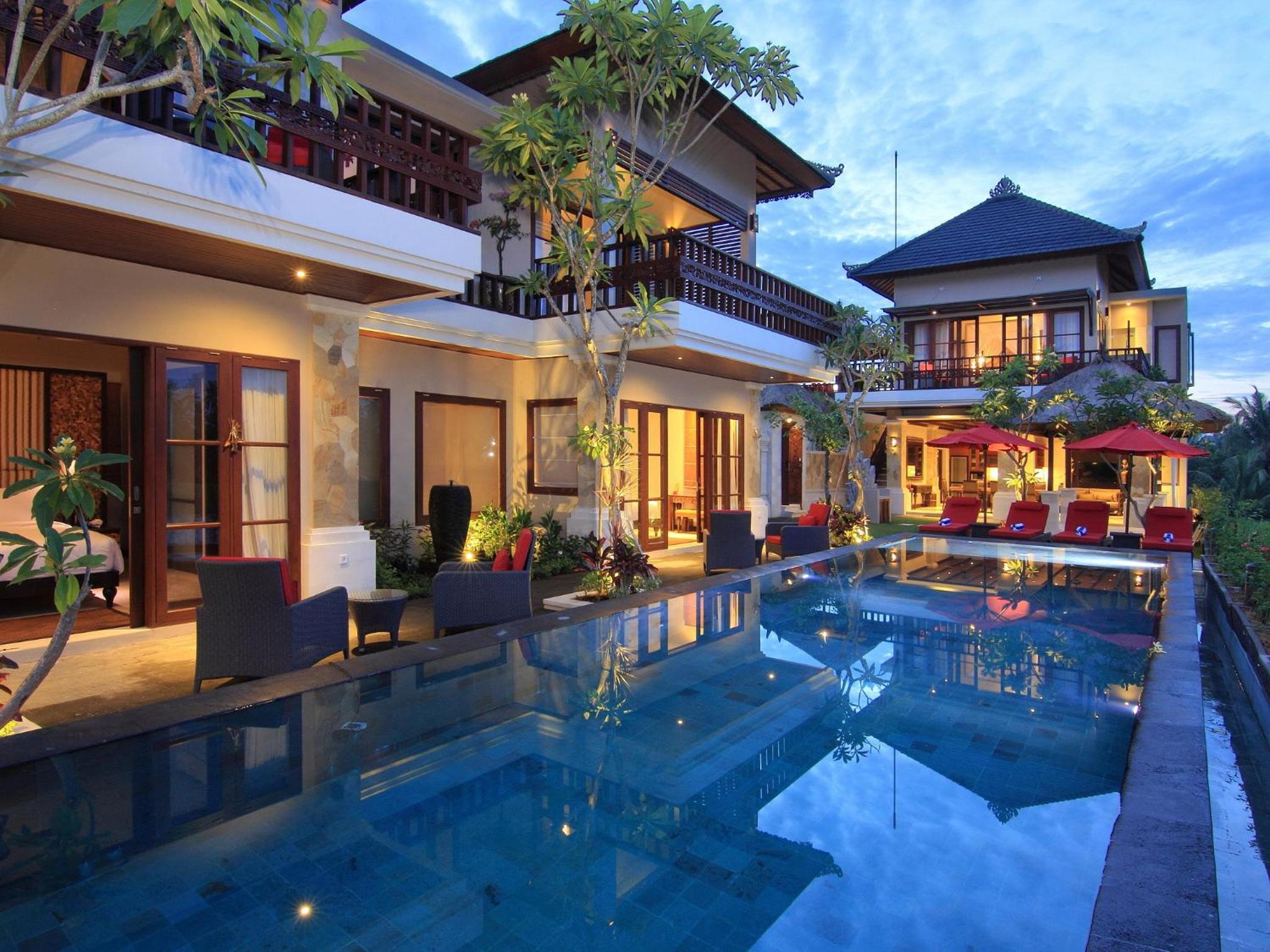 Four-Bedroom Villa with Private Pool - Photo 3