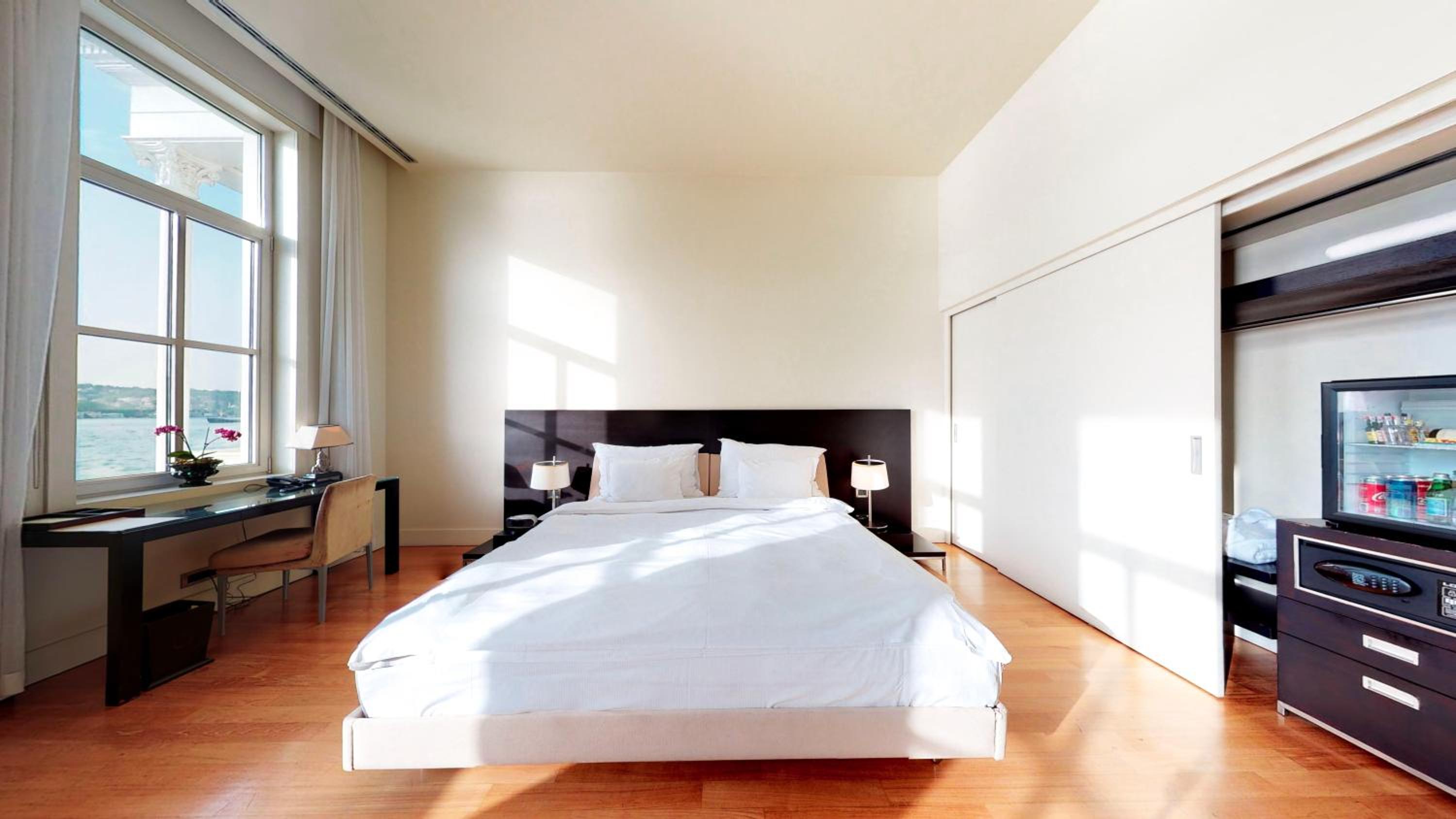 Bosphorus Deluxe Room photo 1