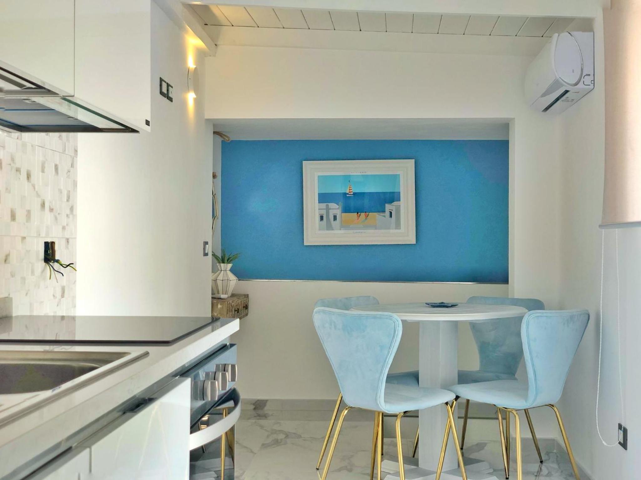 One-Bedroom Apartment - Photo 12