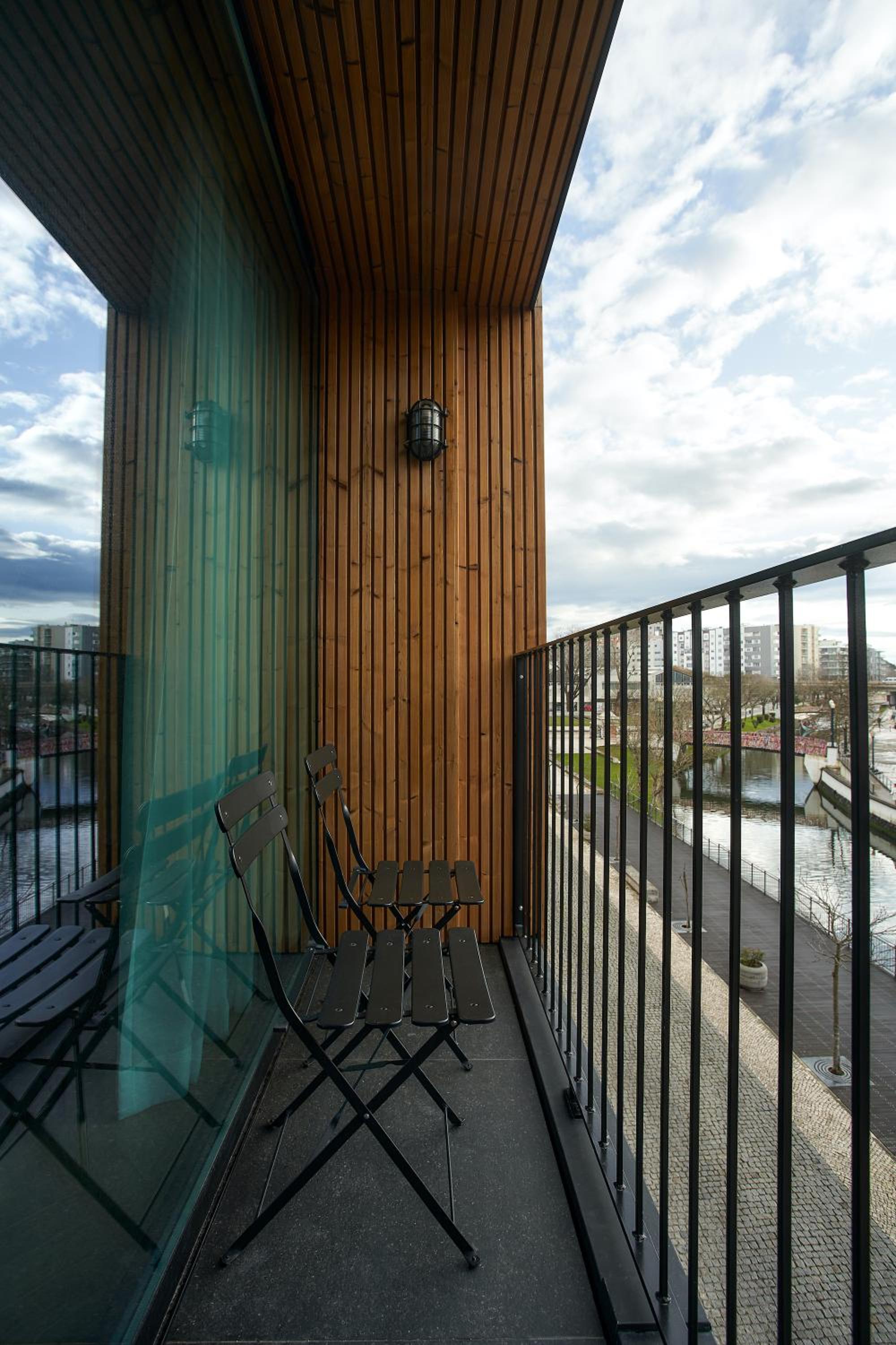 Deluxe Apartment with River View - Photo 11