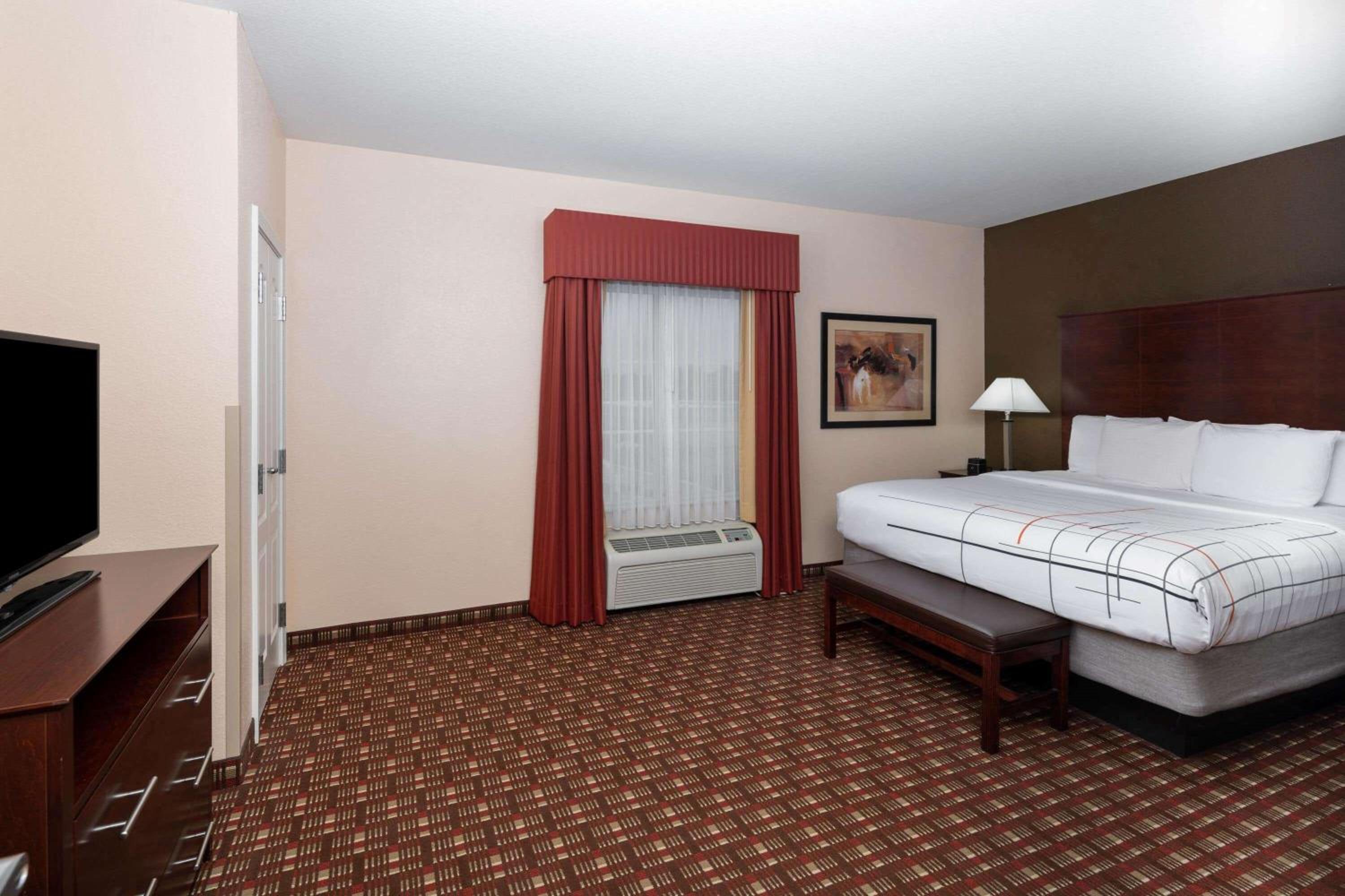 Executive King Room - Photo 5