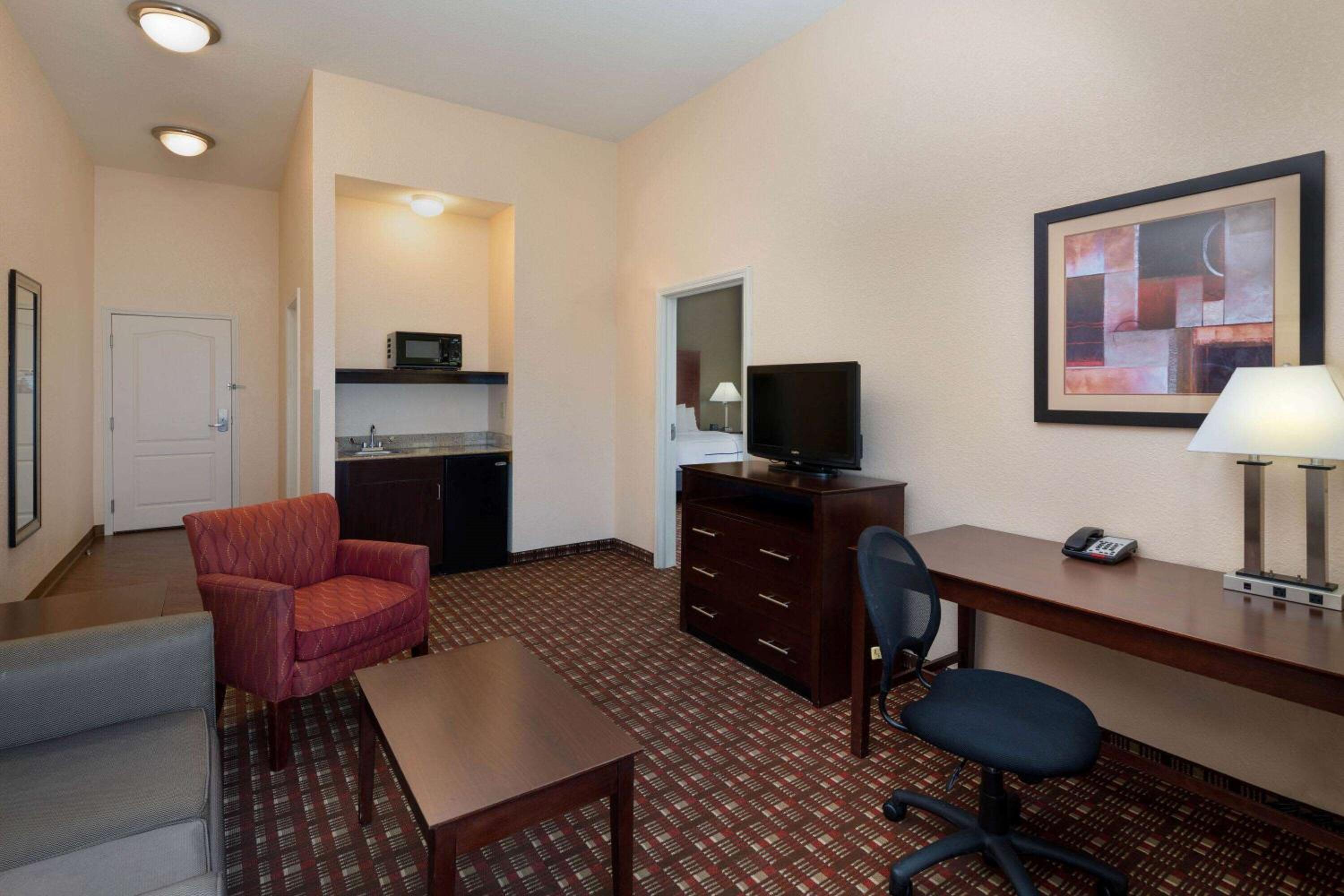 Executive King Room - Photo 6