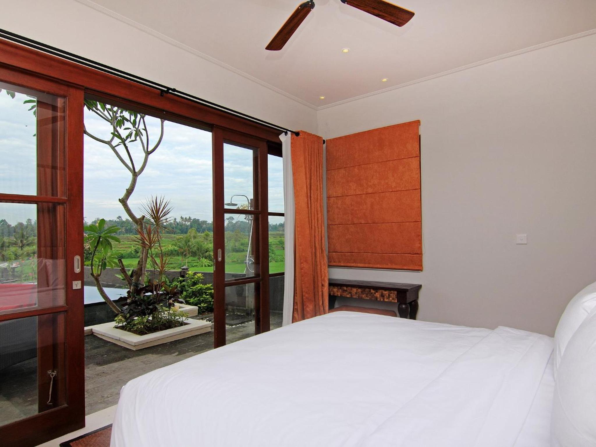 Four-Bedroom Villa with Private Pool - Photo 45