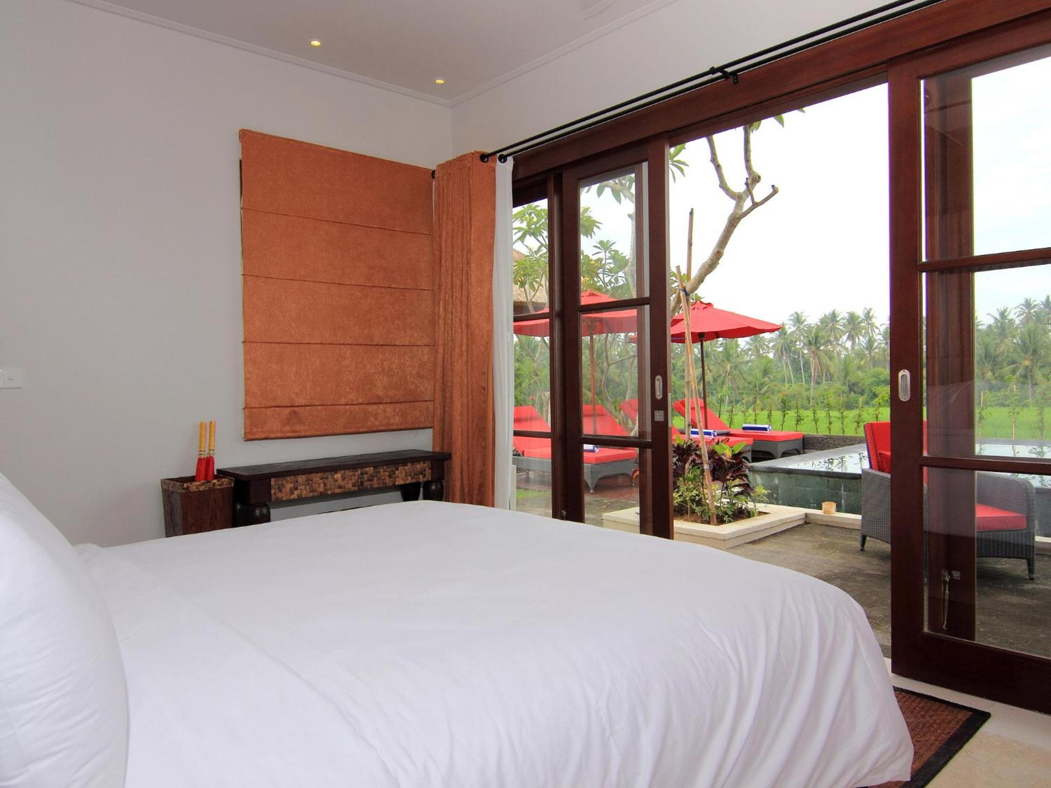 Four-Bedroom Villa with Private Pool - Photo 38