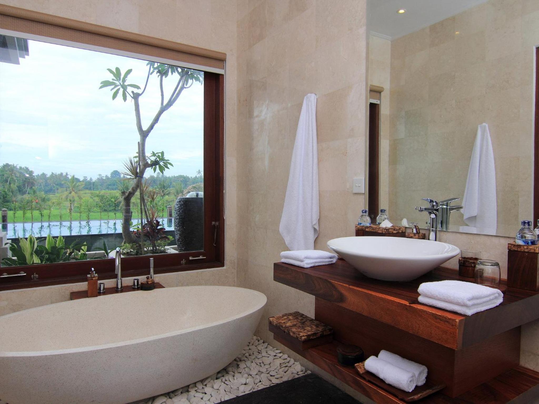 Four-Bedroom Villa with Private Pool - Photo 37