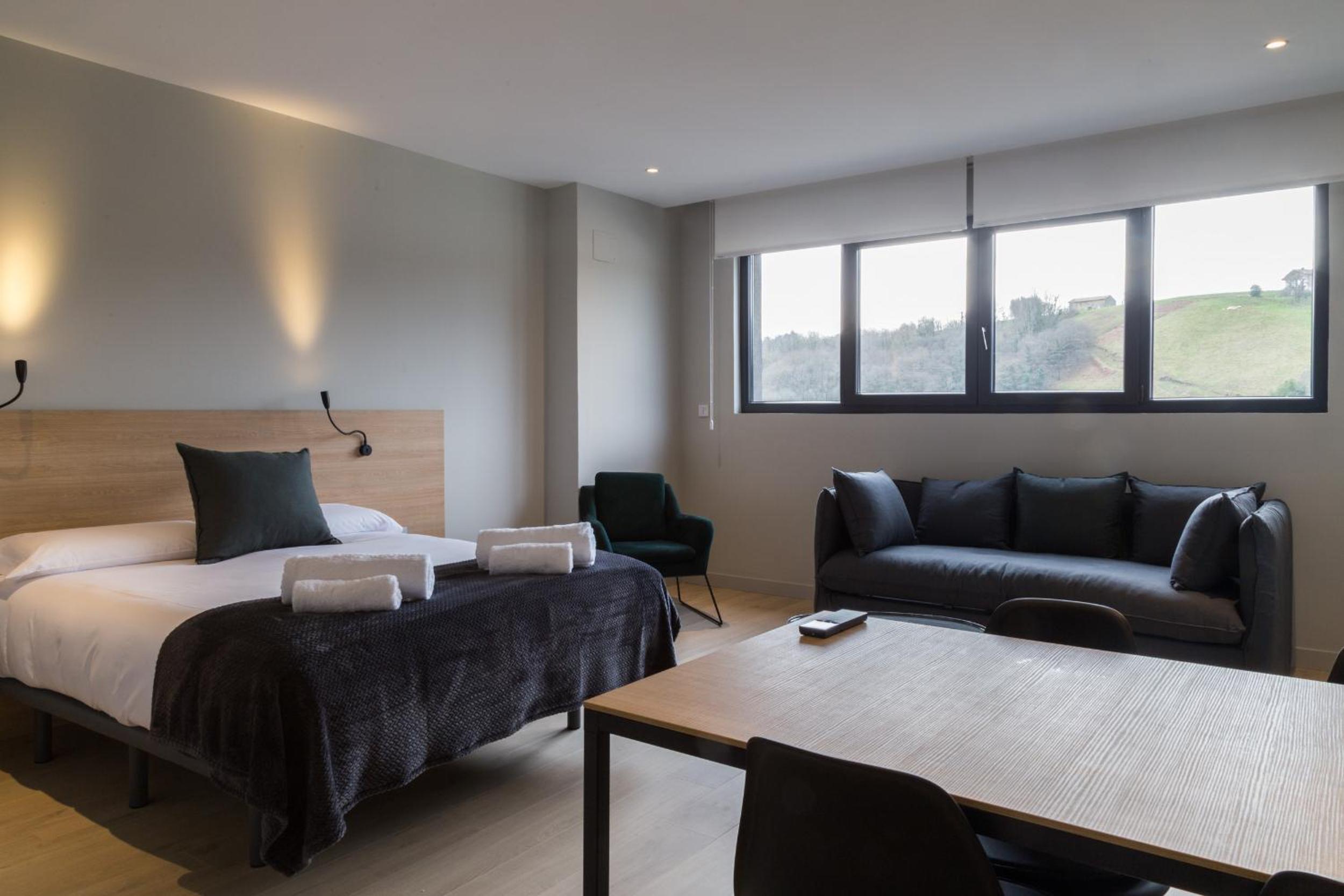 Estudio con sofá cama