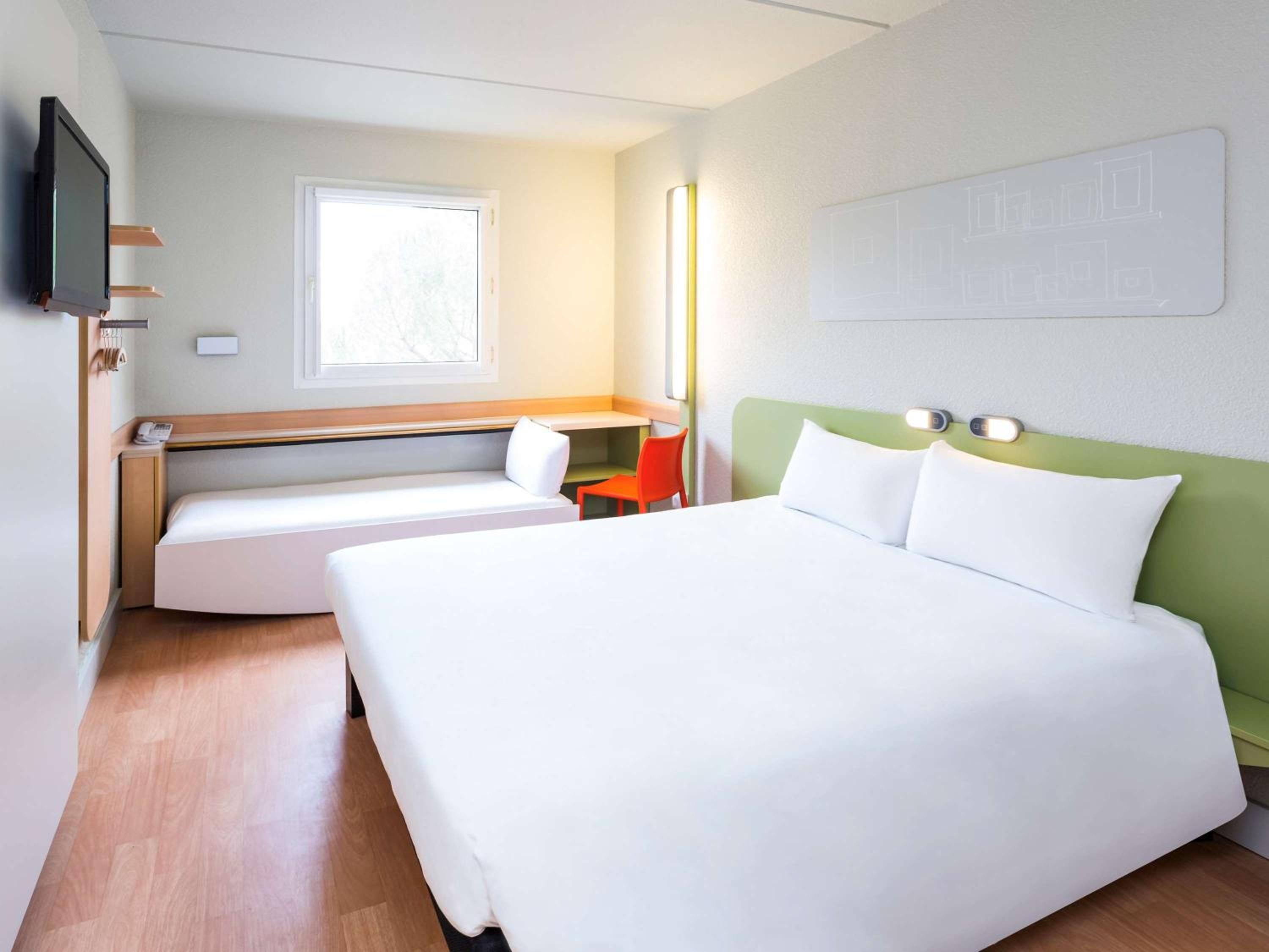 Double Room with Extra Bed - Photo 1