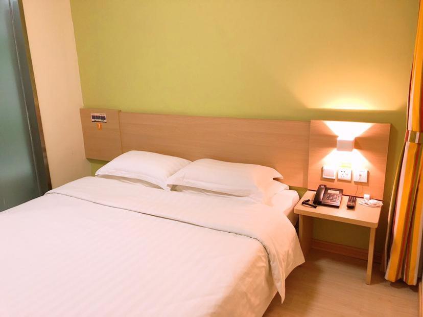 Business Queen Bed Room