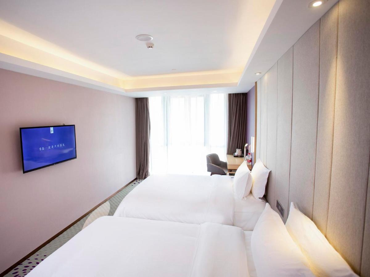 Deluxe Twin Bed Room