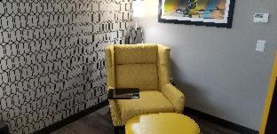 Standard King Room - Photo 5