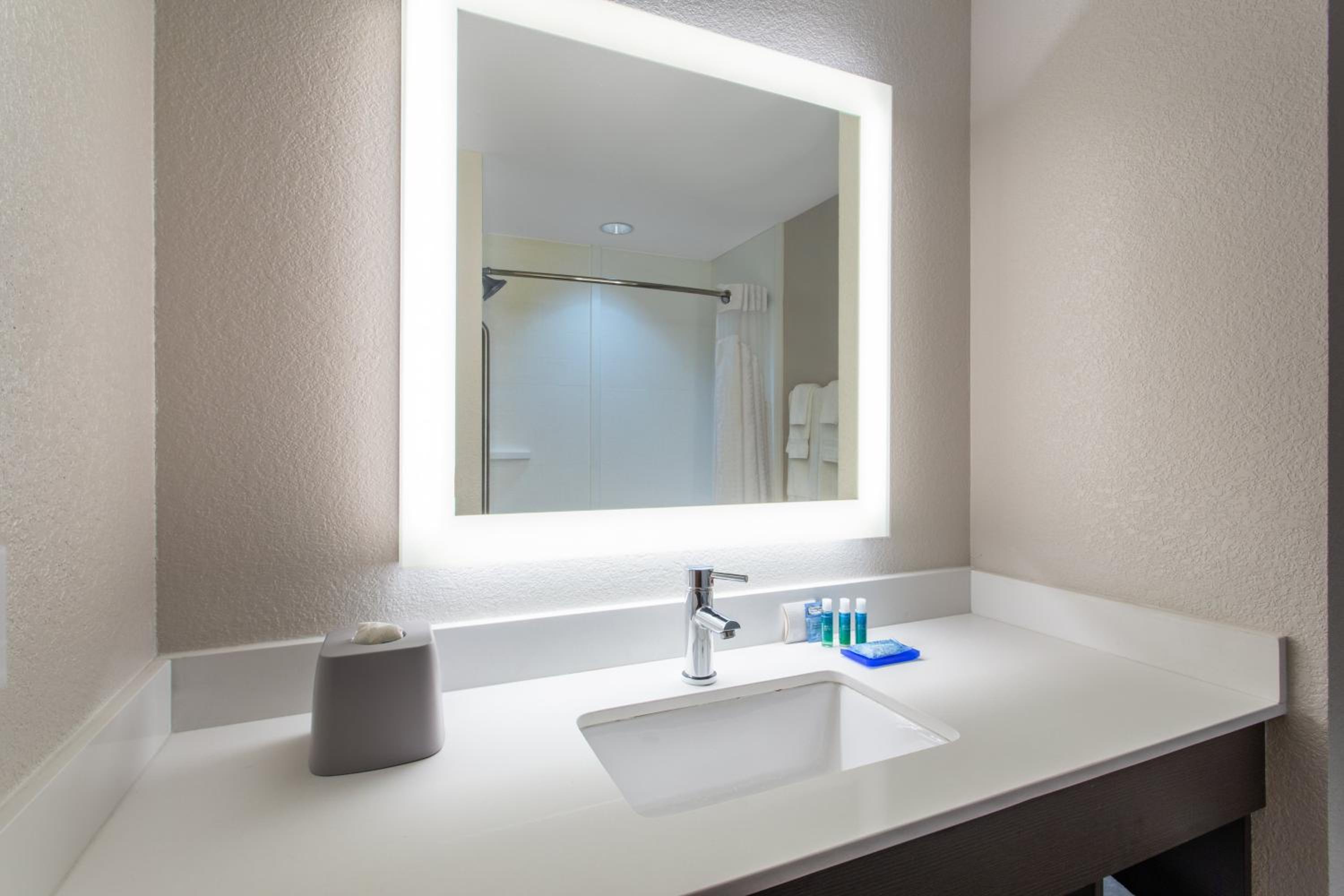 Standard Room - Photo 7