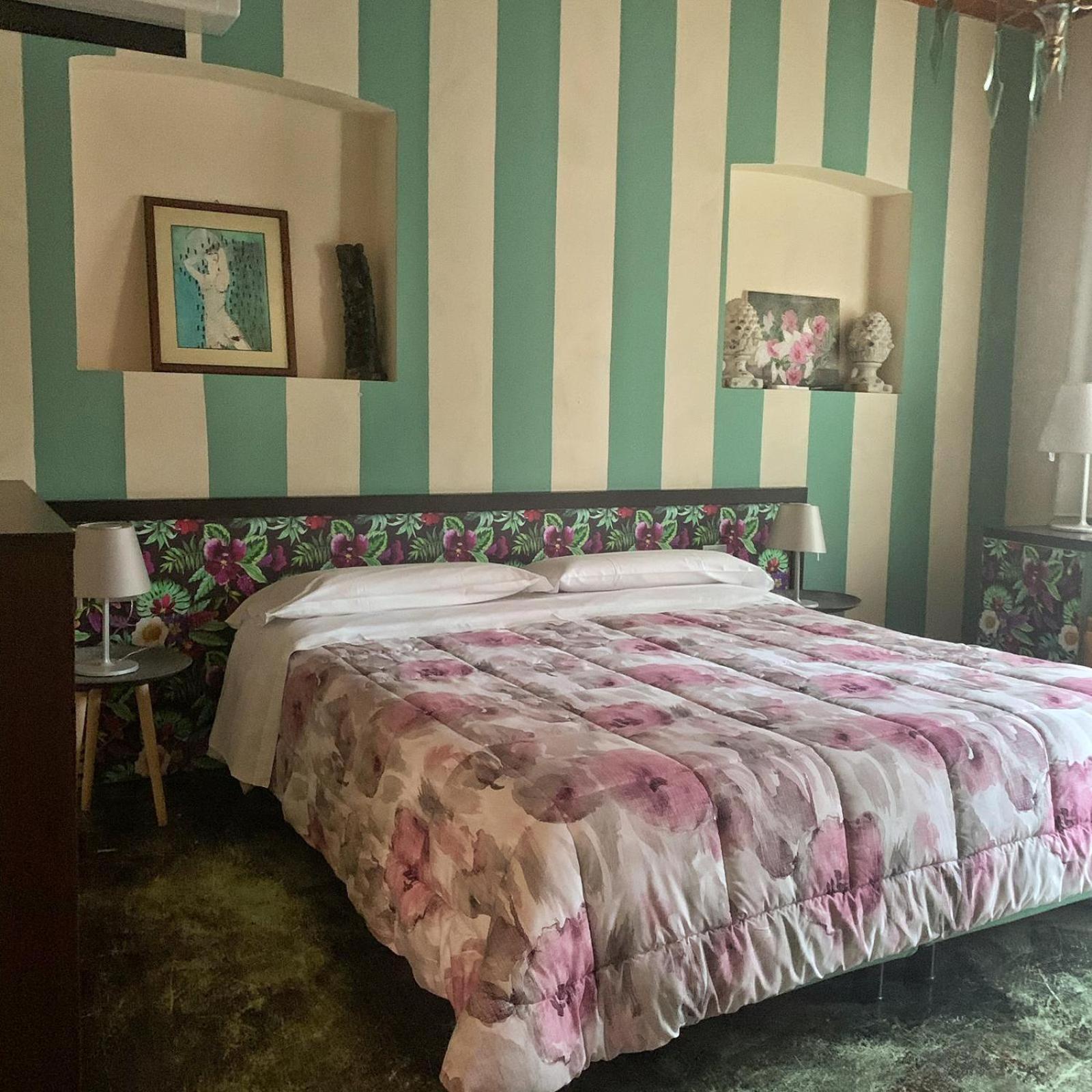 Double Room - Photo 2