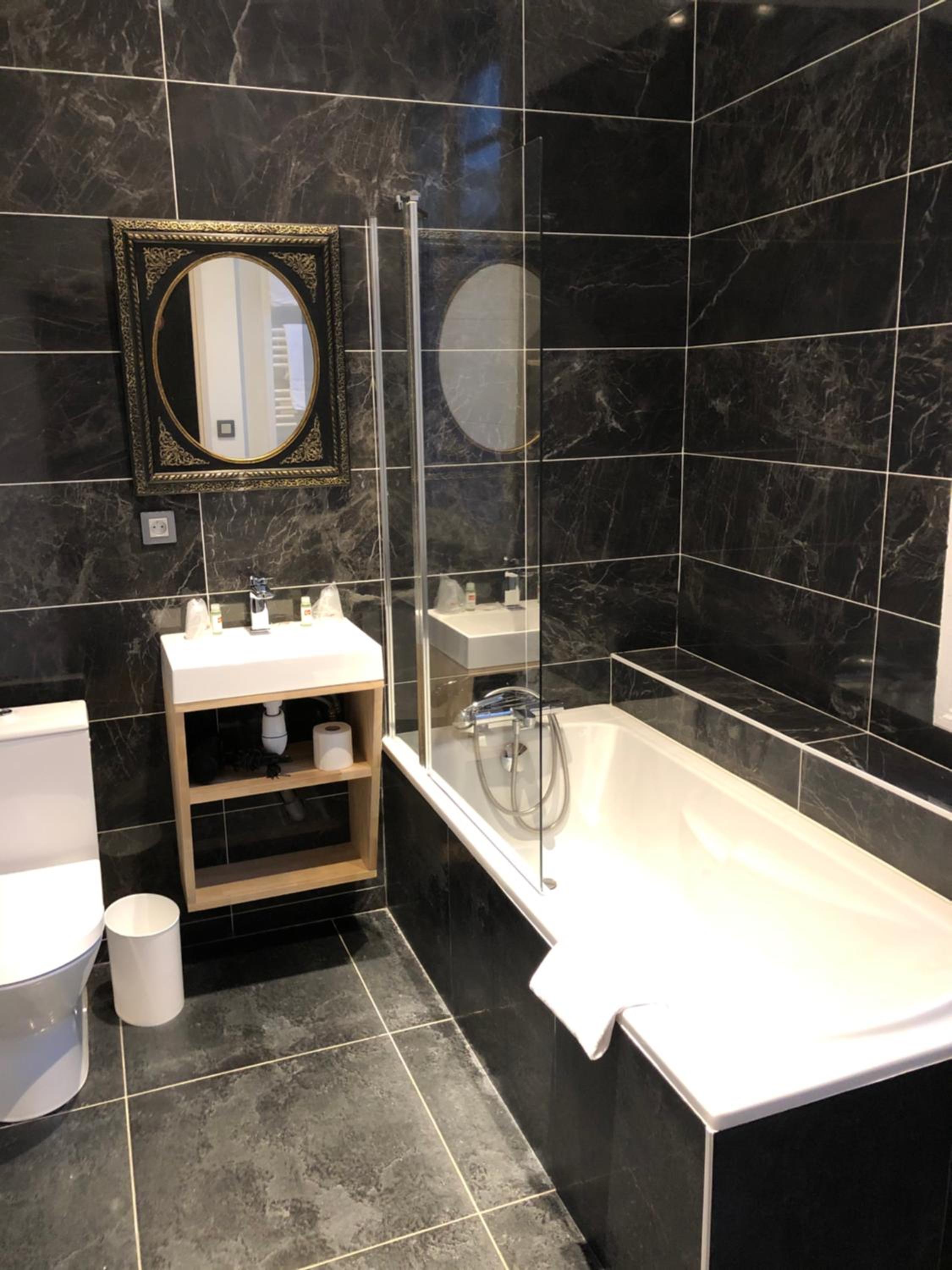Superior Deluxe Double or Twin Room - Accessible by Stairs Only - Photo 8