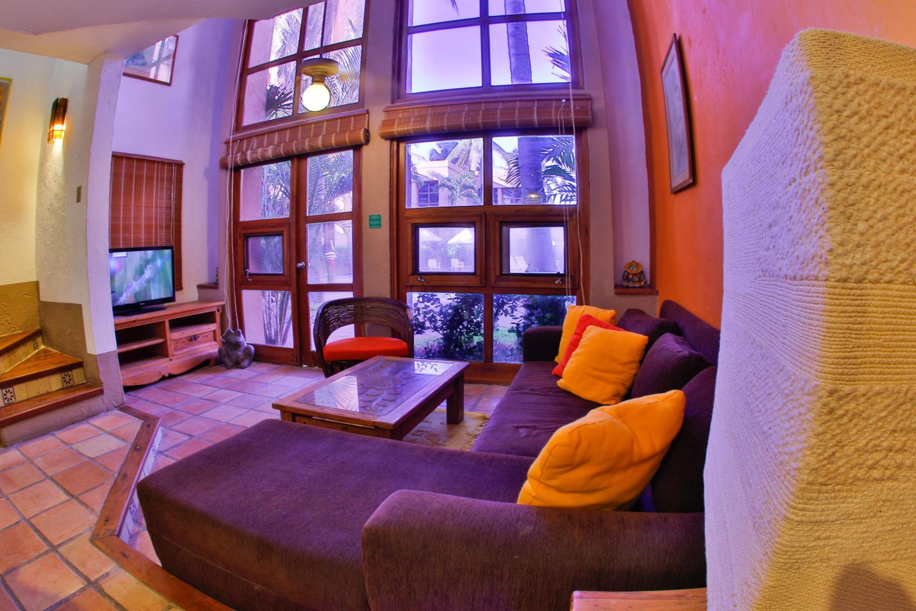 Family Room with Sea View - Photo 15