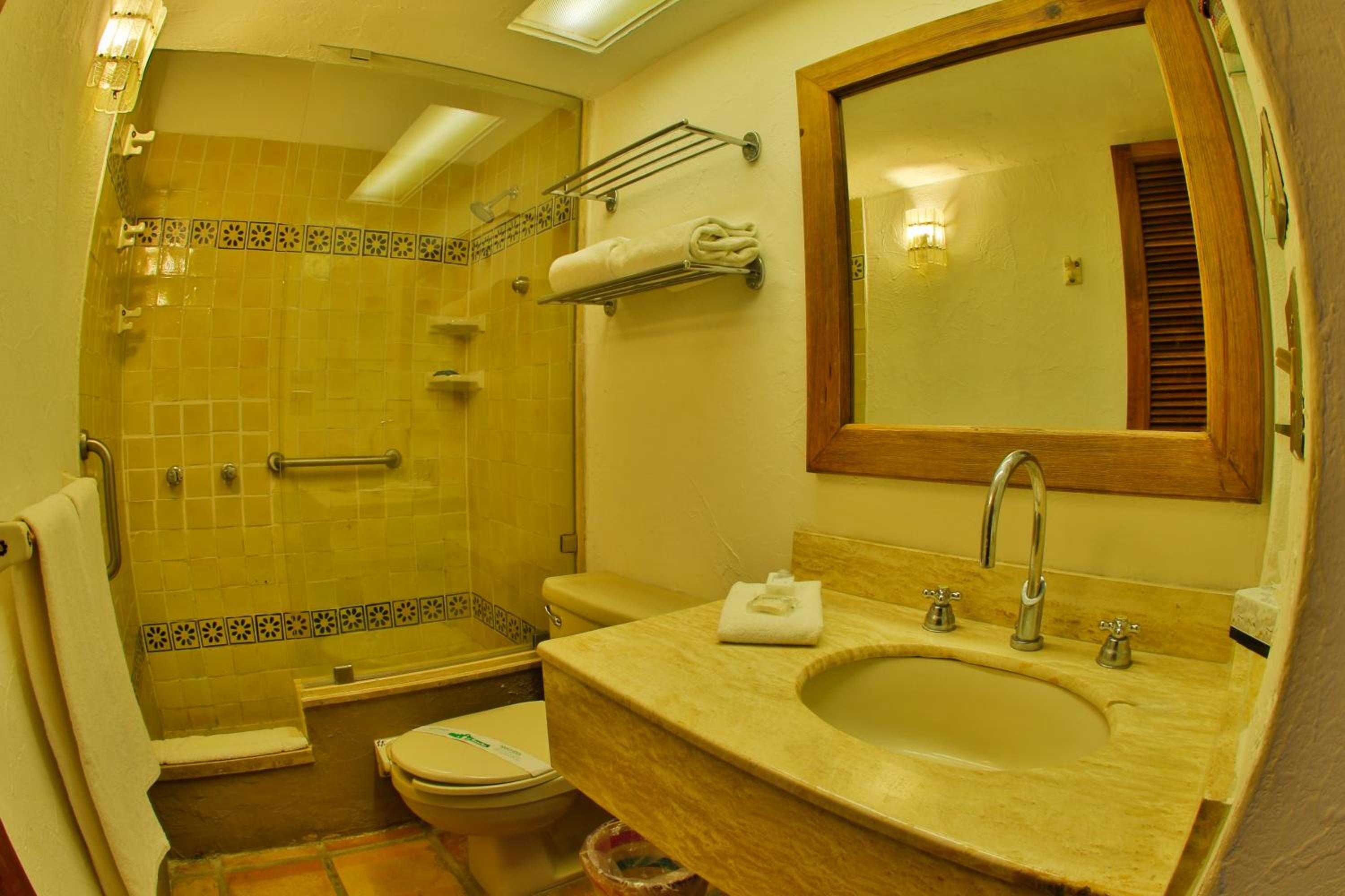 Family Room with Sea View - Photo 16