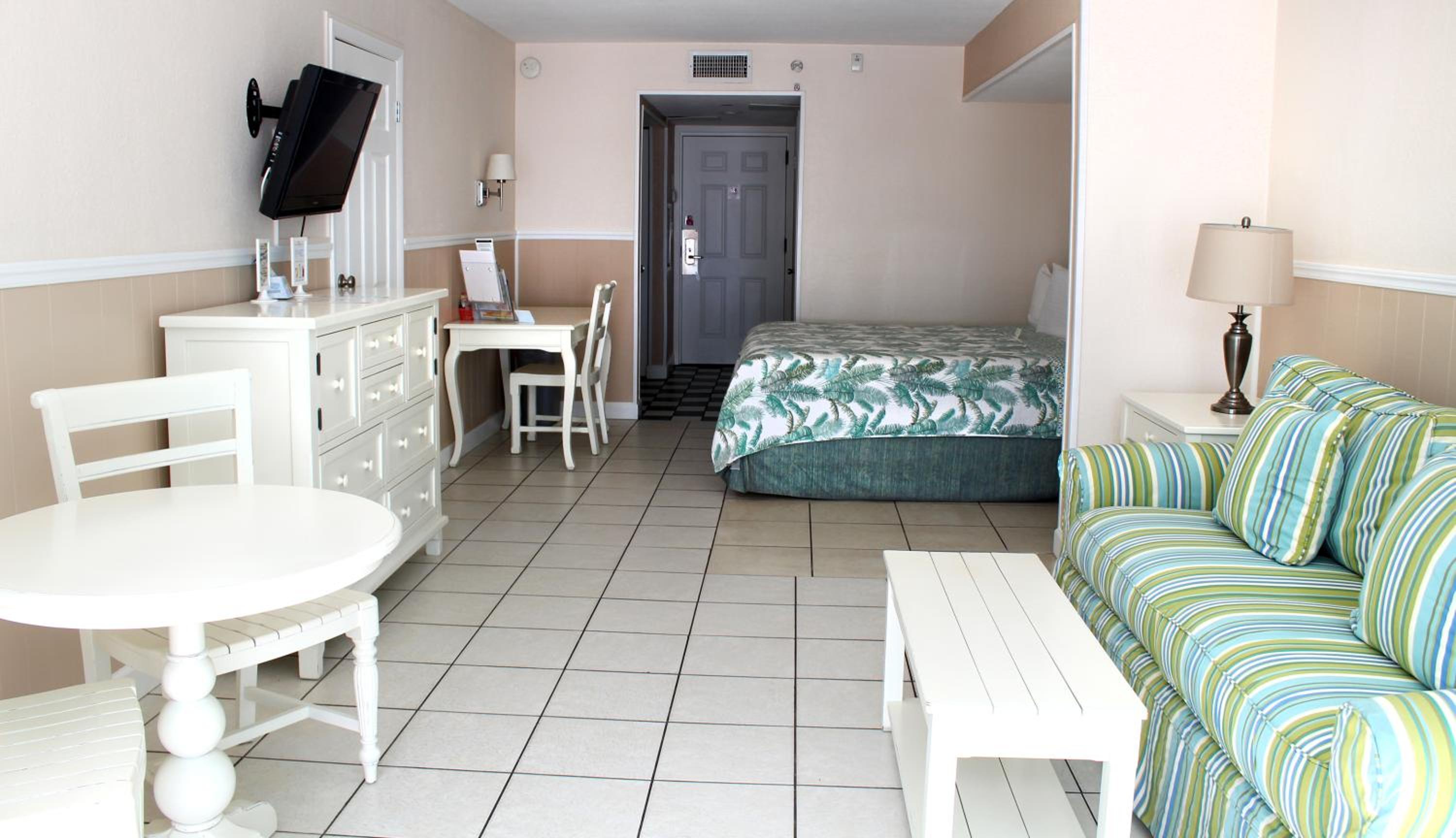 Beachfront King Bed Room with Balcony - Photo 1